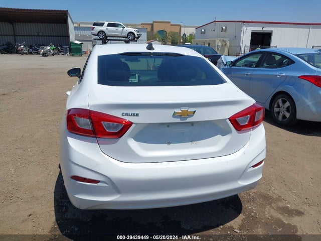 Chevrolet Cruze Ls Auto 2018 1G1BC5SM1J7205597 Image 16