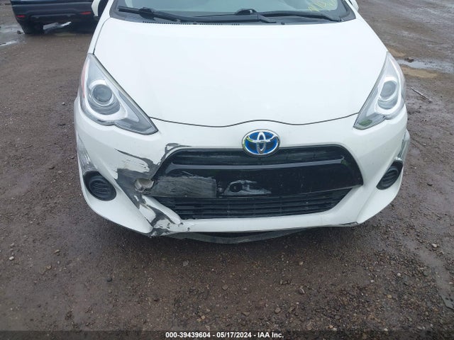 Toyota Prius C Two 2015 JTDKDTB38F1088787 Image 12