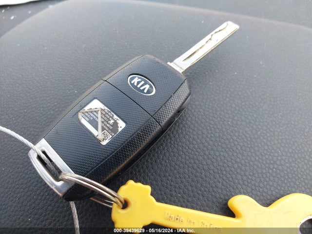 KIA Soul 2015 KNDJN2A28F7156448 Image 11