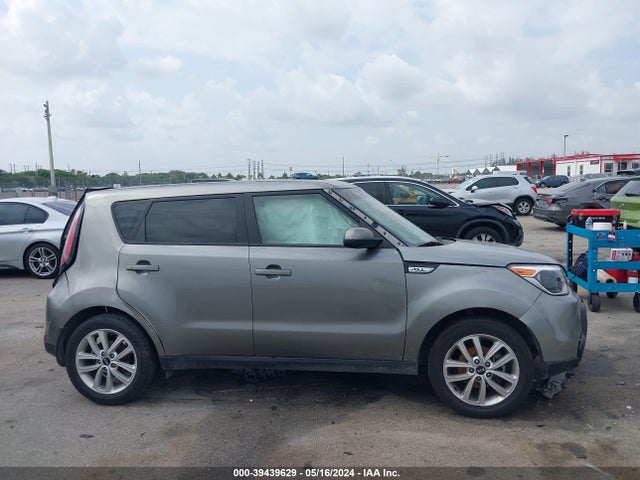 KIA Soul 2015 KNDJN2A28F7156448 Image 13