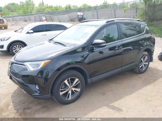 Toyota Rav4 Xle 2018 2T3RFREVXJW725097 Image 2