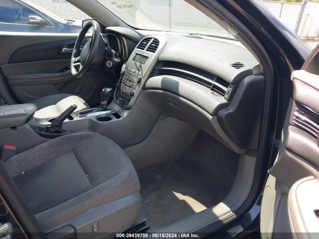 Chevrolet MALIBU LS 2015 1G11B5SL1FF206381 Image 5