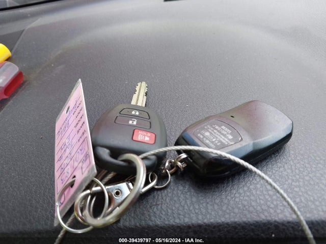 Toyota RAV4 LE 2014 2T3ZFREV5EW096516 Image 11