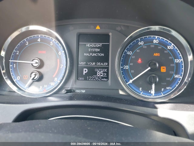Toyota COROLLA LE 2018 5YFBURHE7JP799574 Image 7