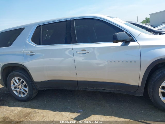 Chevrolet Traverse Ls 2019 1GNERFKWXKJ262998 Image 13