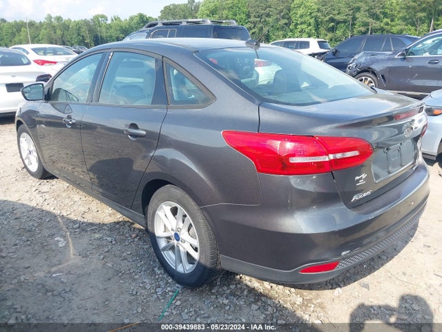 Ford FOCUS SE 2015 1FADP3F22FL381807 Image 3