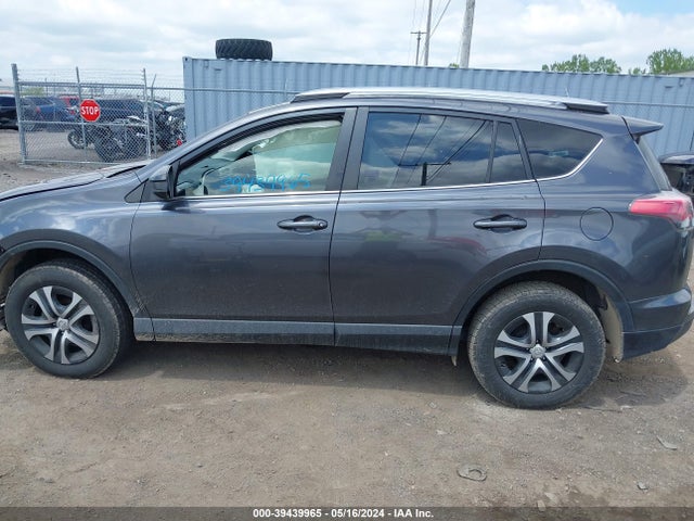 Toyota RAV4 LE 2017 JTMBFREVXHJ159582 Image 14