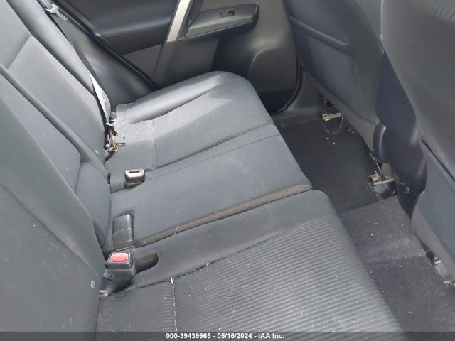 Toyota RAV4 LE 2017 JTMBFREVXHJ159582 Image 8