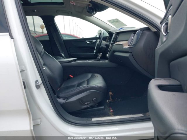 YV4A22RK3M1698941 Volvo Xc60 T6 Momentum