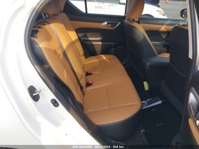JTHKD5BH8F2247338 Lexus CT 200H