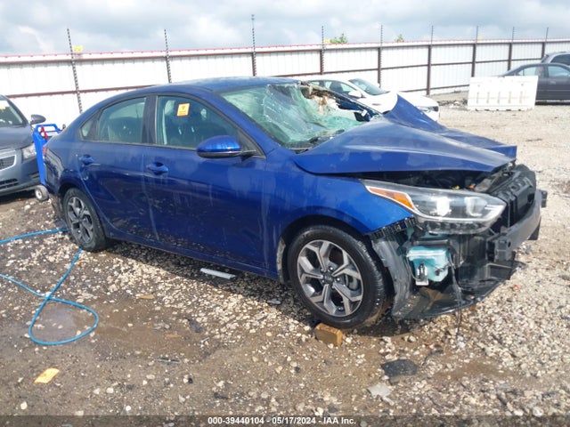 2020 3KPF24AD5LE211641 main image