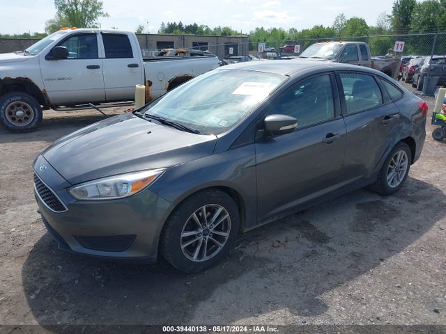 Ford FOCUS SE 2017 1FADP3F23HL318007 Image 2