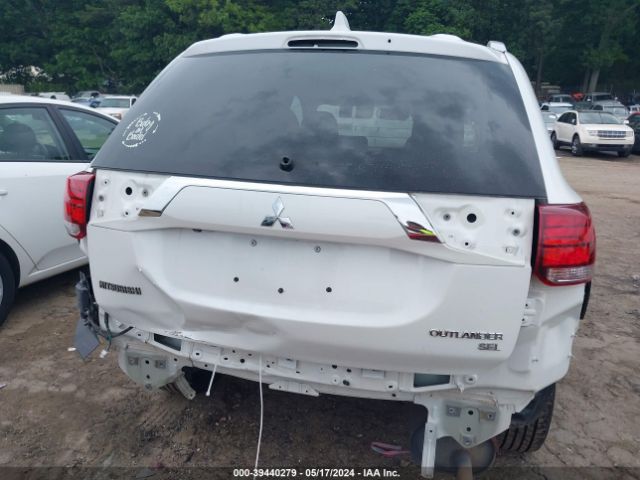 JA4AZ3A38KZ035866 Mitsubishi Outlander Sel
