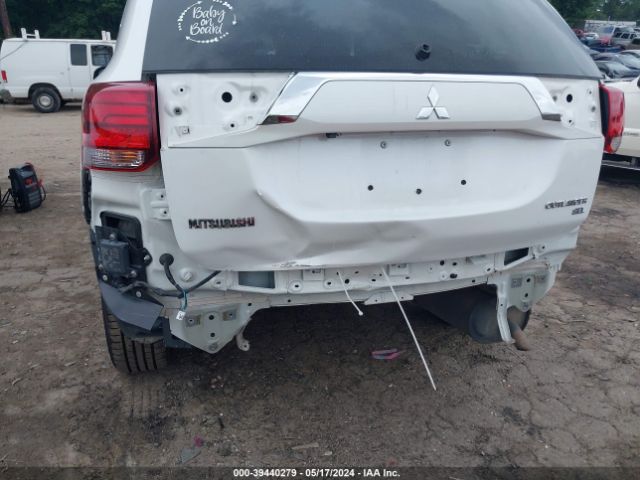 JA4AZ3A38KZ035866 Mitsubishi Outlander Sel