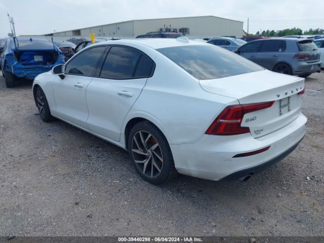 7JRA22TK4LG072758 Volvo S60 T6 Momentum