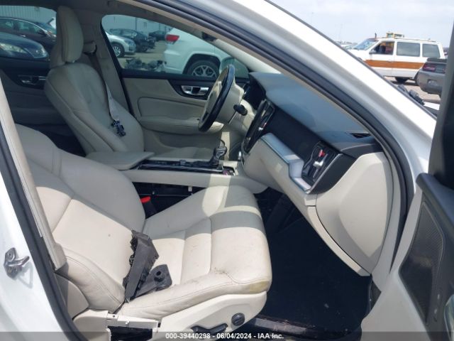 7JRA22TK4LG072758 Volvo S60 T6 Momentum