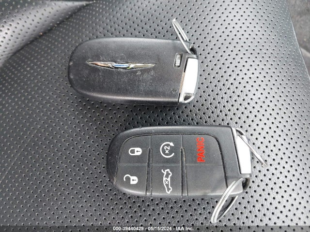 Chrysler 300c Awd 2016 2C3CCAKGXGH106583 Image 11