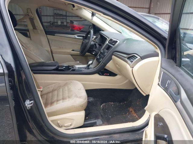 3FA6P0H71FR153749 Ford FUSION SE