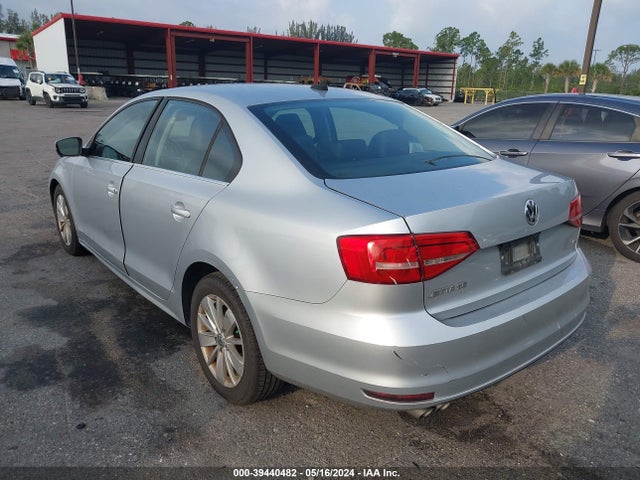 3VWLA7AJXFM201594 Volkswagen Jetta 2.0l Tdi Se