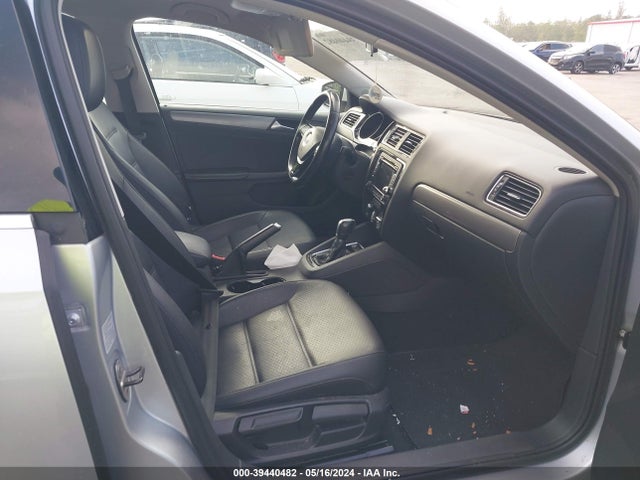 3VWLA7AJXFM201594 Volkswagen Jetta 2.0l Tdi Se
