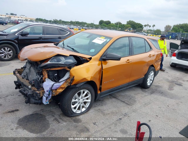 Chevrolet EQUINOX LS 2018 2GNAXHEV7J6109347 Image 2