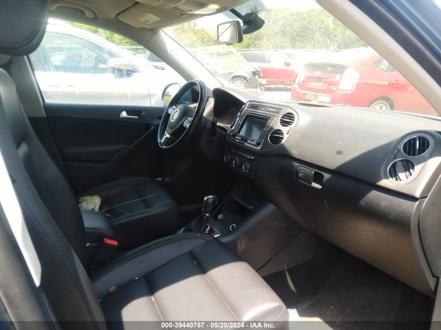 WVGAV7AX5HK023165 Volkswagen Tiguan 2.0t/2.0t S