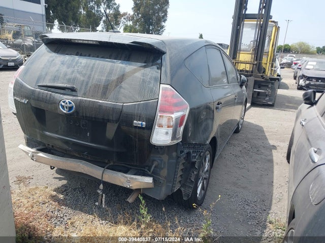 Toyota Prius V Five 2017 JTDZN3EU4HJ070015 Image 4