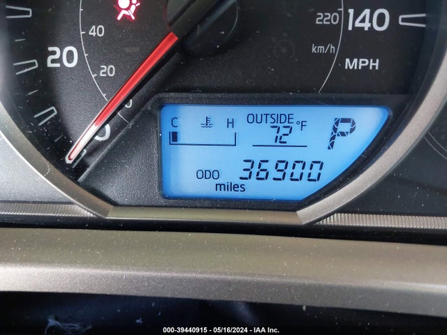 Toyota RAV4 LE 2015 JTMBFREV5FJ034504 Image 15