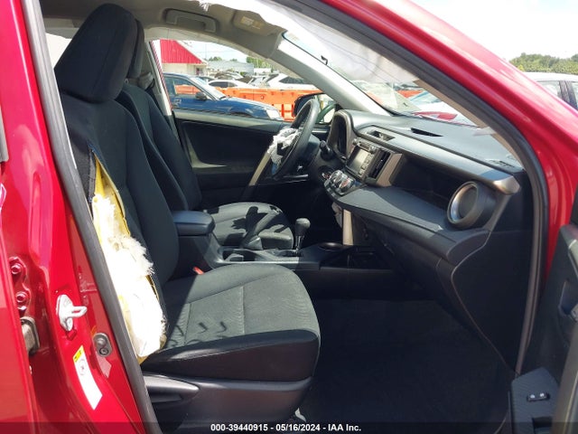 Toyota RAV4 LE 2015 JTMBFREV5FJ034504 Image 5