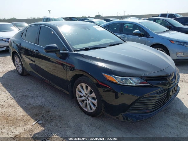 Toyota CAMRY LE 2020 4T1C11AK0LU933390 главное изображение
