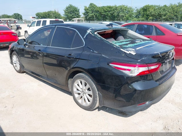Toyota CAMRY LE 2020 4T1C11AK0LU933390 Image 3