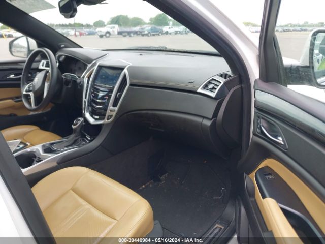 3GYFNEE30GS582724 Cadillac Srx Luxury Collection