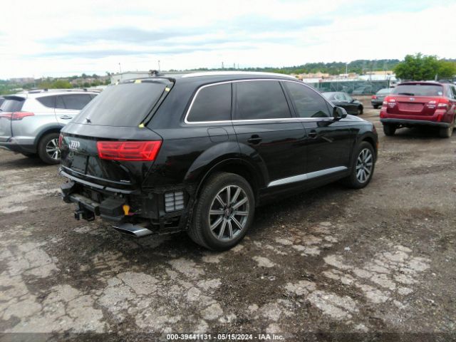 WA1LHAF77KD042932 Audi Q7 45 Premium
