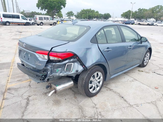 Toyota Corolla Hybrid Le 2024 JTDBCMFE3R3044581 Image 4
