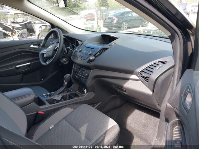 Ford ESCAPE SE 2017 1FMCU9GD2HUE98328 Image 5