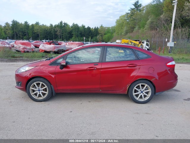39441218 :رقم المزاد ، 3FADP4BJ9EM223450 vin ، 2014 Ford Fiesta Se مزاد بيع