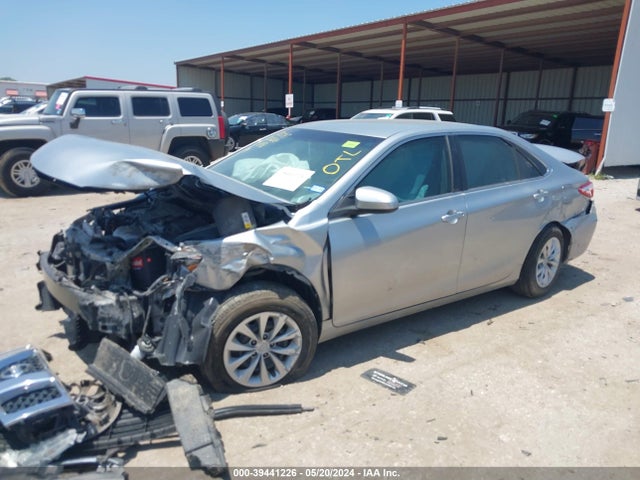 Toyota CAMRY LE 2017 4T1BF1FK5HU780244 Image 2