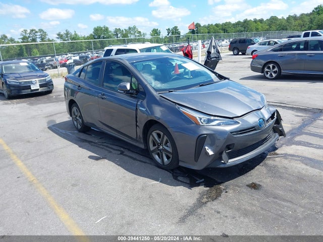 Toyota PRIUS XLE 2019 JTDKARFU7K3095629 main image