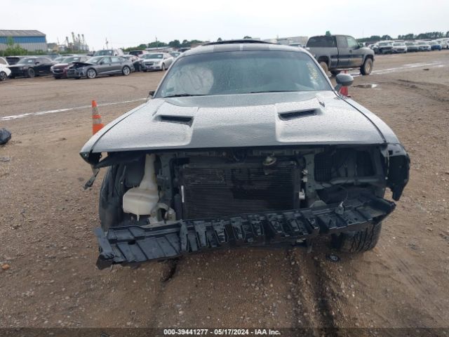 2C3CDZAG4JH310509 Dodge Challenger Sxt Plus