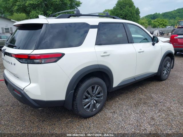 5N1DR3BC1RC232209 Nissan Pathfinder Sv 4wd