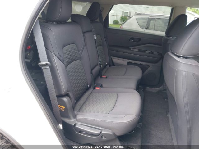 5N1DR3BC1RC232209 Nissan Pathfinder Sv 4wd