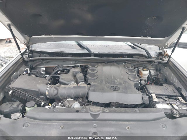 Toyota 4RUNNER SR5 2016 JTEZU5JRXG5124520 Image 10