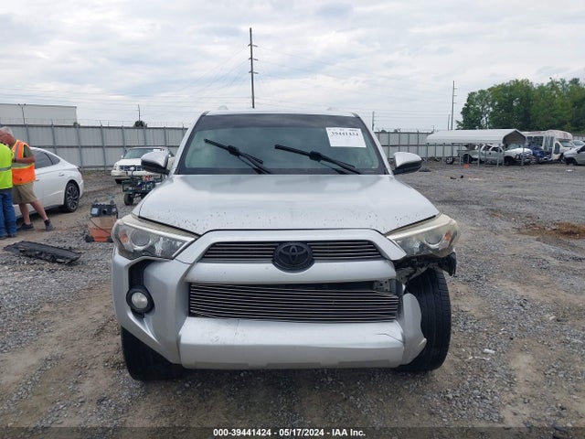 Toyota 4RUNNER SR5 2016 JTEZU5JRXG5124520 Image 12