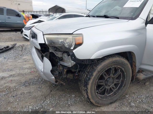 Toyota 4RUNNER SR5 2016 JTEZU5JRXG5124520 Image 6