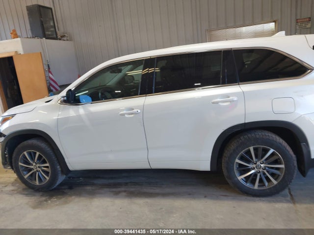 Toyota Highlander Xle 2017 5TDJZRFH1HS453600 Image 14