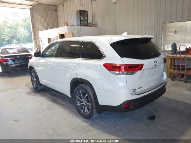 Toyota Highlander Xle 2017 5TDJZRFH1HS453600 Image 3