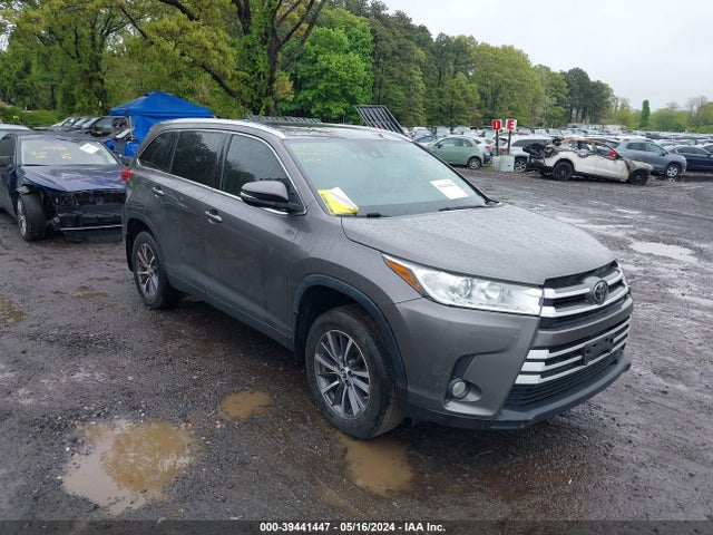 Toyota Highlander Xle 2019 5TDJZRFH0KS604904 zdjęcie główne