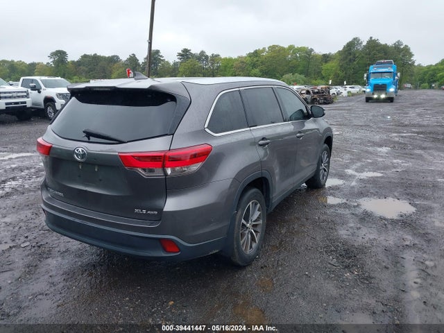 Toyota Highlander Xle 2019 5TDJZRFH0KS604904 Image 4