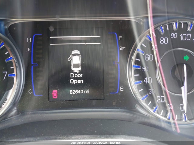 1C3CCCAB4FN592119 Chrysler 200 Limited