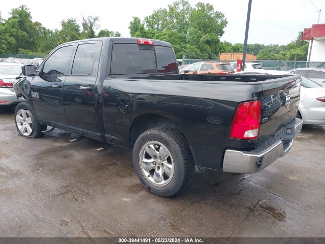 1C6RR7GG8JS319572 RAM 1500 Slt Quad Cab 4x4 6'4 Box